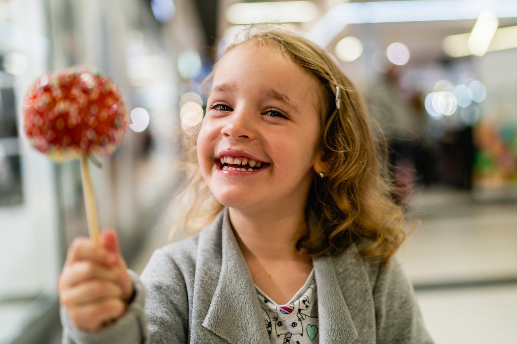 Von Freitag 7. Februar bis Sonntag 9. Februar 2025 feiert das „SchokoladeFest 2025“ Premiere in der Messe Graz. Bei diesem Schokoladefestival der Superlative dreht sich alles um die Kakaobohne und die unzähligen süßen Versuchungen, die sich daraus zaubern lassen.