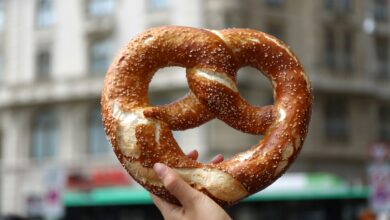 Backen & Kultur: Der „Bayerische Genussbotschafter“ soll Handwerkskunst, Regionalität und Nachhaltigkeit verbinden – ein Konzept, das auch für Österreichs Branche Impulse geben kann. © Unsplash / Pierre Gui