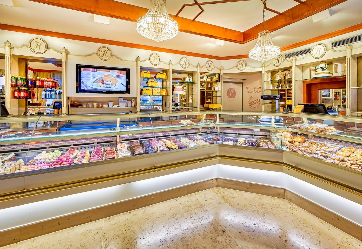 Bei den Hüblers werden alle Köstlichkeiten noch selbst produziert. © Beigestellt