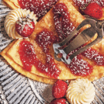 Sisi selber achtete auf ihre Figur - doch waren die Erbeerpalatschinken mit Sahnewölkchen am Hofe sehr beliebt. © DK Verlag / Hayden Dib