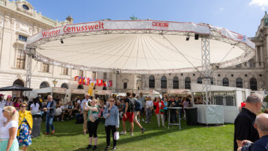 Das Lebensmittelgewerbe und der Lebensmittelhandel der WKW präsen- tierten sich in der Wiener Genusswelt mit vielen Köstlichkeiten direkt aus der Stadt. © Klemm