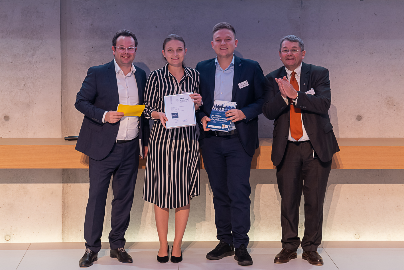 Diese Auszeichnung bestätigt das Engagement des traditionsreiches Familienunternehmens Guschlbauer für eine verantwortungsvolle, zukunftsorientierte und nachhaltige Unternehmensführung. © Evelyn Pirklbauer / Guschlbauer