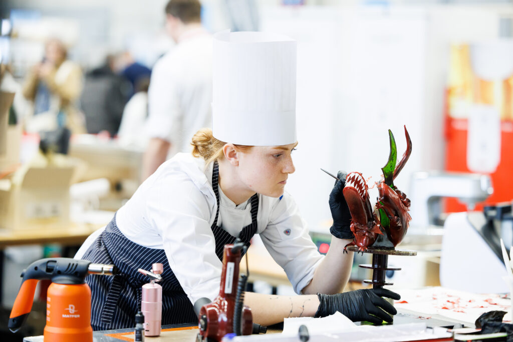 Maya Combs setzte ihr Schaustück gekonnt um und sicherte sich damit den zweiten Platz bei den AustrianSkills..© Skills Austria