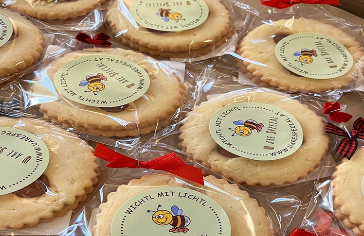 Riesen-Weihnachtscookies für den guten Zweck