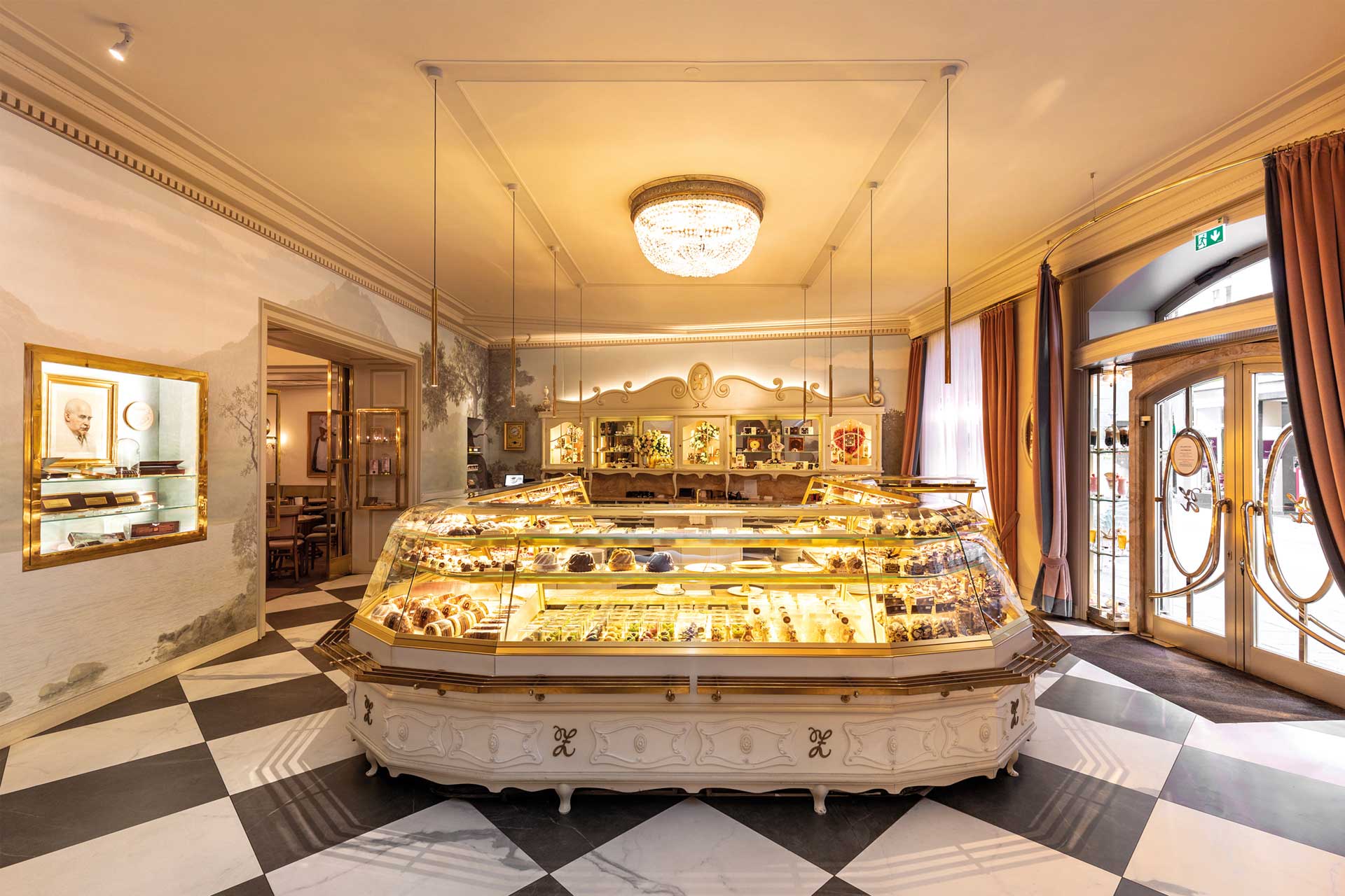 Neuer Zauner-Roman erzählt die Geschichte der Ischler Hofkonditorei neu