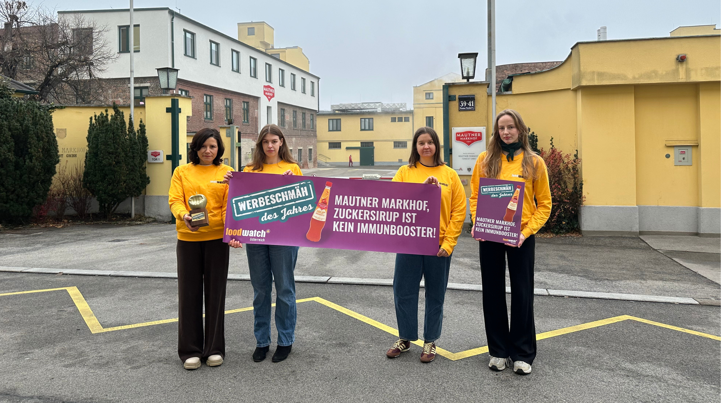 foodwatch Österreich versuchte, den Negativpreis persönlich am Firmensitz in Wien-Simmering zu überreichen. Doch weder Geschäftsführung noch Mitarbeitende wollten die Auszeichnung entgegennehmen. © foodwatch / team 89836