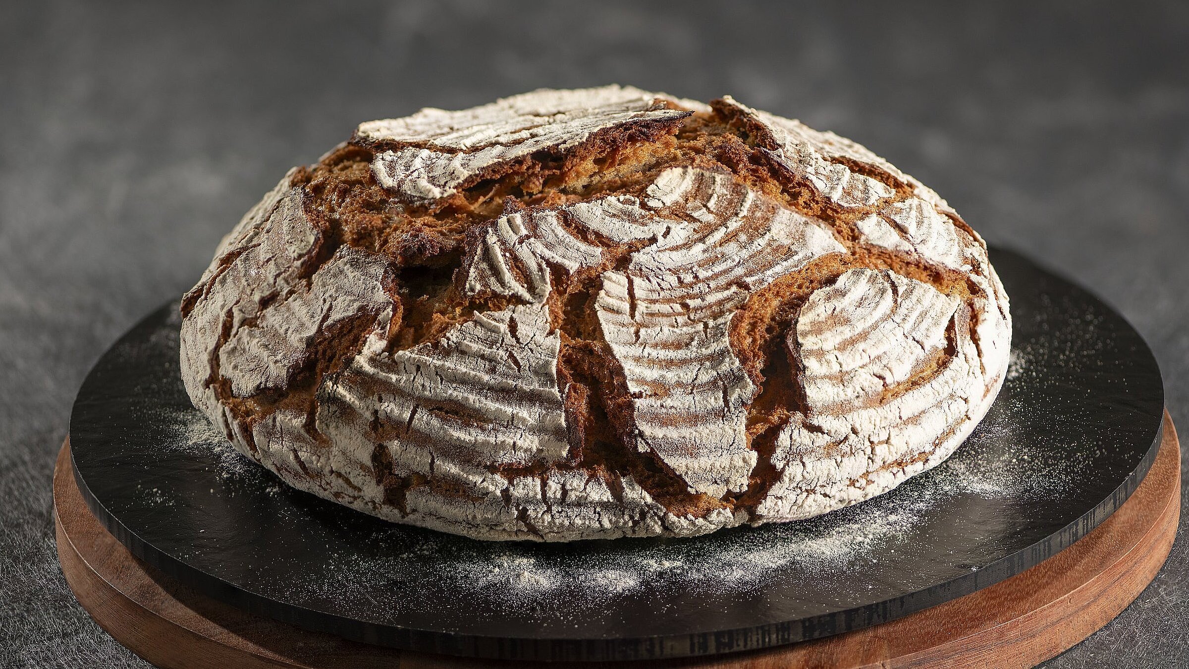 Typisch für Roggenbrot ist die Herstellung mit Sauerteig. Diese verlangt fachliches Know-how und Erfahrung. © Beigestellt