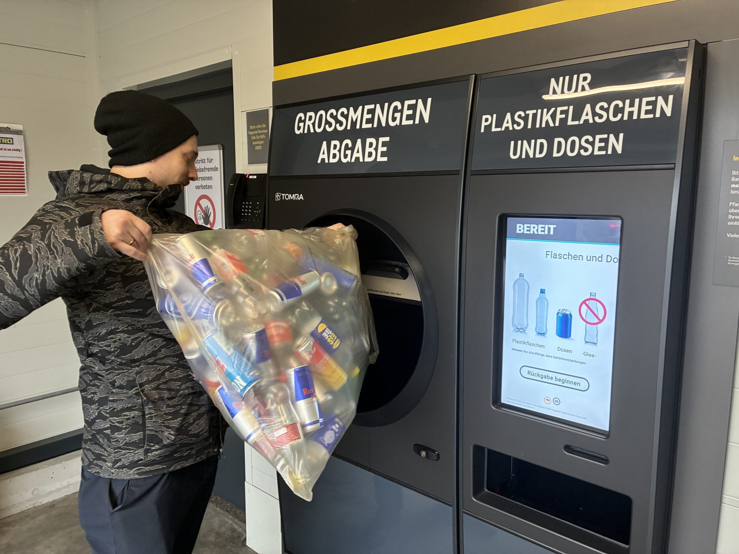 Ein Jahr Einweg-Pfand: 10,8 Mio. Rückgaben bei METRO