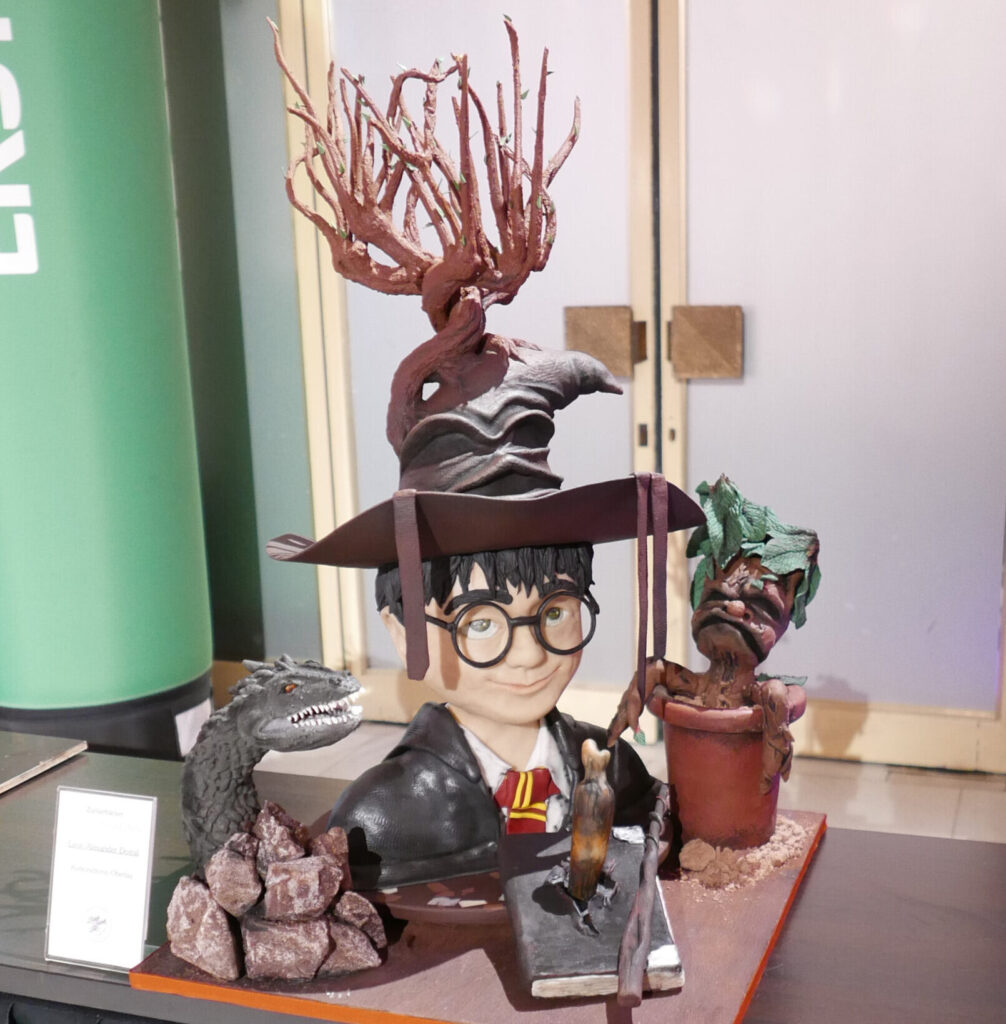 Platz 1: Das Harry-Potter-Motiv hat Leon Alexander Dostal von der Kurkonditorei Oberlaa für sein Schaustück gewählt und damit den Sieg geholt. © Hilde Resch