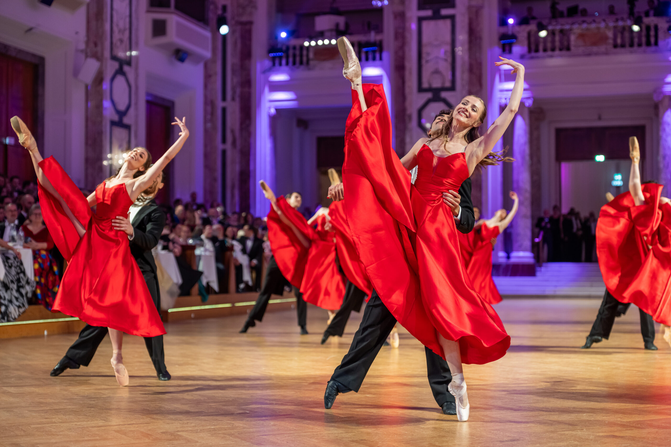Tradition, Tanz und Dreivierteltakt –  So war der 123. ZuckerBäckerball in der Wiener Hofburg