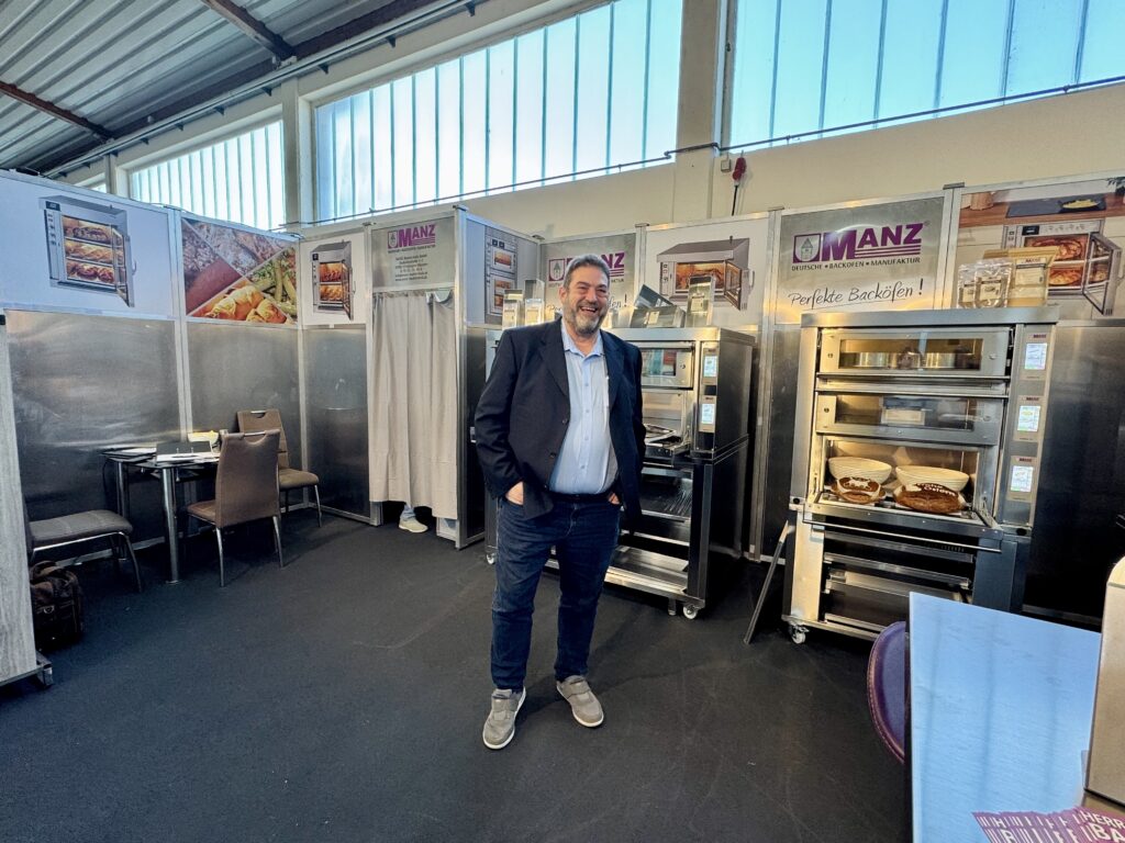 Aus Deutschland angereist: Robert Häußler, Geschäftsführer von Manz Backtechnik: „Eine sehr gute Messe!“. © ÖBKZ/Braune