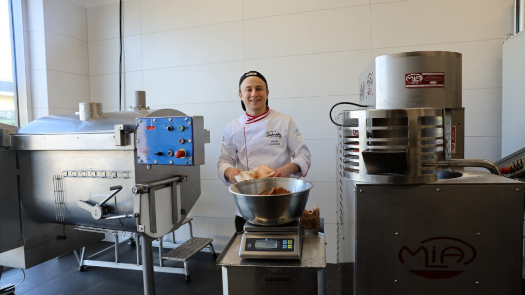 Manuel Schickmaier: »Keine Charge verlässt das Haus, ohne dass ich sie persönlich verkostet und freigegeben habe.«. © Genusfux