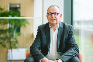 „Die Aufrechterhaltung von Stabilität in einem herausfordernden Umfeld hatte im Jahr 2025 höchste Priorität“, sagt CEO Yvon Guérin. © Vandemoortele NV