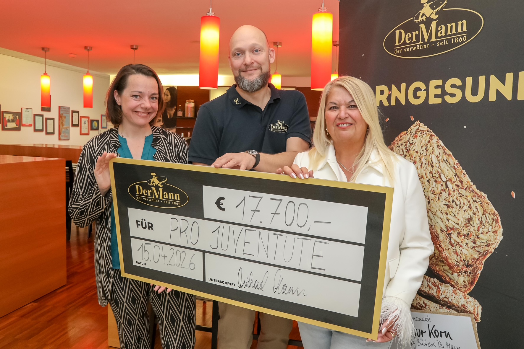 Promibacken bei DerMann bringt 17.700 Euro für Pro Juventute