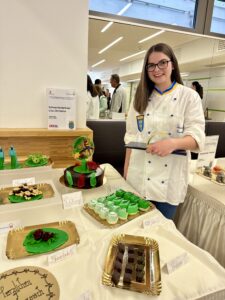 Lisa-Christine Schneckenleitner überzeugte mit ihrer Dschungel-Torte, filigranen Arbeiten und klarer Linie im Detail. © Tanja Braune