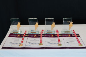 Seit zehn Jahren steht „Das goldene Stanitzel“ für ausgezeichnete Eisqualität aus bäuerlicher und gewerblicher Produktion. Beim Jubiläum 2026 in Wieselburg wurden erneut die besten Kreationen prämiert – und die begehrten Trophäen feierlich überreicht. © David Erber