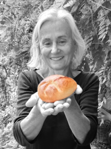 Kuratorin Heidi Strobl rückt mit „Semmelreich“ die Handsemmel und das Bäckerhandwerk ins Rampenlicht. © Barbara Wittmann