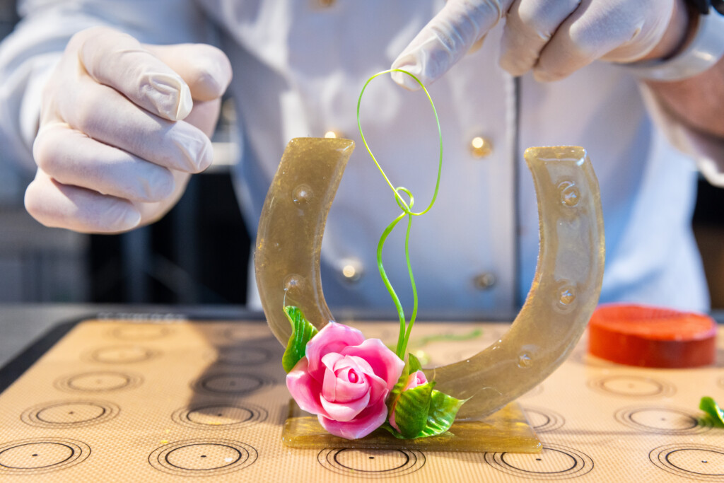 Erfahrene Konditorenprofis zeigen bei Live-Vorführungen und Fachbeiträgen neue Ansätze und kreative Techniken. © Frank Eppler / Messe Stuttgart